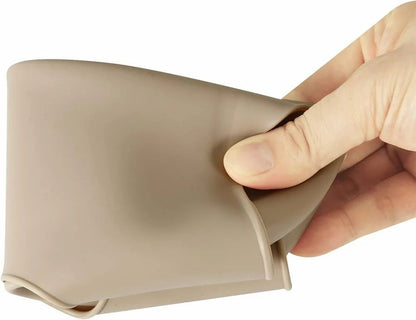 Giggli™ – The Ultimate Silicone Bib for Mess-Free Mealtime Fun!